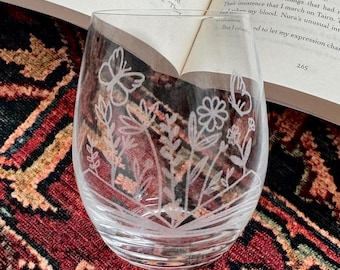 Etched Wine Glass - Book Lover Gift, Floral Design