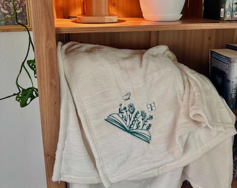 Embroidered Fleece Book Blanket: Books & Flowers Design