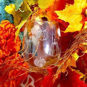 Verre à vin citrouille gravé à l&#39;eau-forte : thème automne automne, 15 oz