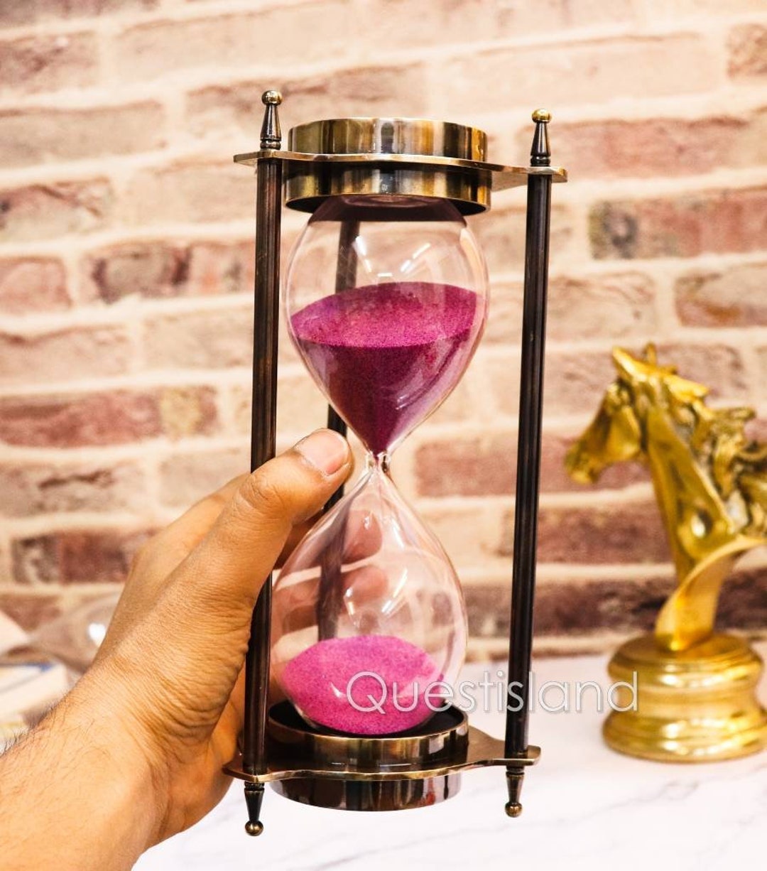 Reloj de arena de latón antiguo de 30 minutos con brújula