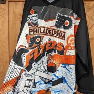 Autographed Reebok Philadelphia Flyers Claude Giroux Winter Classic Jersey  50 XL