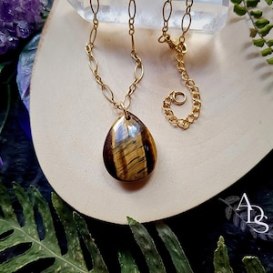 Tiger&#39;s eye necklace gold stainless steel tiger&#39;s eye pendant gold tiger&#39;s eye necklace natural stone jewelry ideal Christmas gift