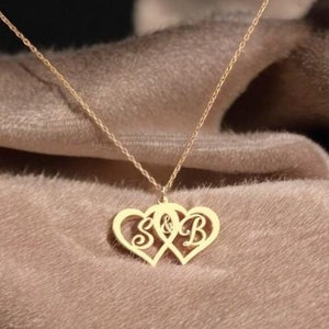 Collar con letra de corazón personalizado, collar con letra, regalo de San Valentín, collar con letra, colgante de corazón, regalo para ella, corazón entrelazado