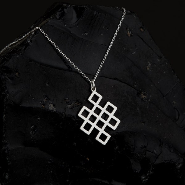 Collier de nœuds sans fin, bijoux à nœuds délicats en argent sterling, pendentif à nœuds sans fin, bijoux bouddhistes, charme spirituel, symbole d’éternité