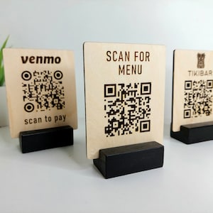 QR-codetags scannen voor contactloze bestelling, dineren met QR-tafelbestelling - QR-menu, scannen naar bestelling, contactloos menu, QR-codemenu