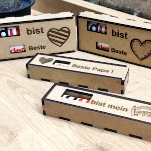 Personalisierte Schokoladen-Geschenkbox mit Gravur, Duplo / Kinder Schokoladentafel Verpackung, Ihr einzigartiges graviertes Geschenk, du ...., der ...