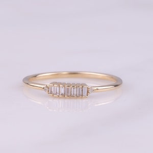 14K Solid Gold Diamant Baguette Ring - Minimalistischer Diamant Baguette Ring - zierlicher Baguette Ehering - Womens zierlicher Diamant Baguette Ring