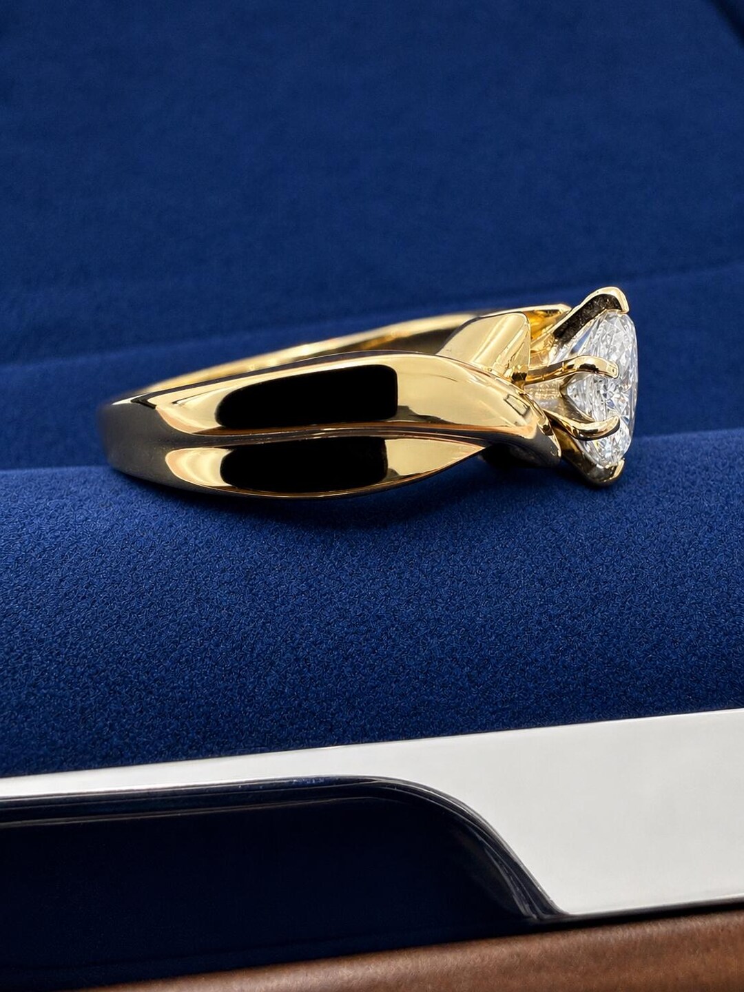 Vintage Marquise Diamond Engagement Ring in 14K Yellow Gold | Elegant ...