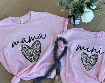 Mama Mini Matching T-Shirt, Mother Daughter Shirts, Mommy and Me T-Shirts, Matching Outfits, Mother Gift, Child Gift, Heart Shirt, Valentine