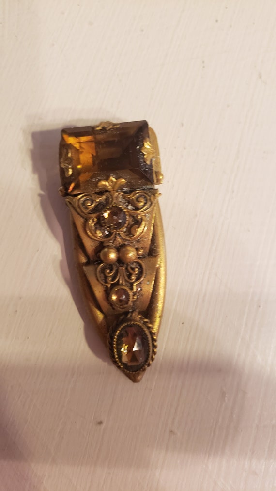 Victorian German Dress Clip