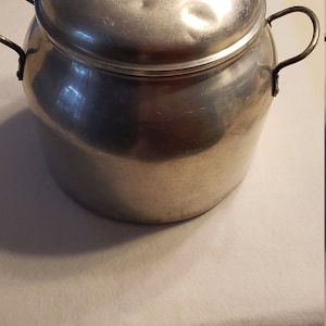 Vintage Wearever 2 Handle Aluminum Lidded Pot