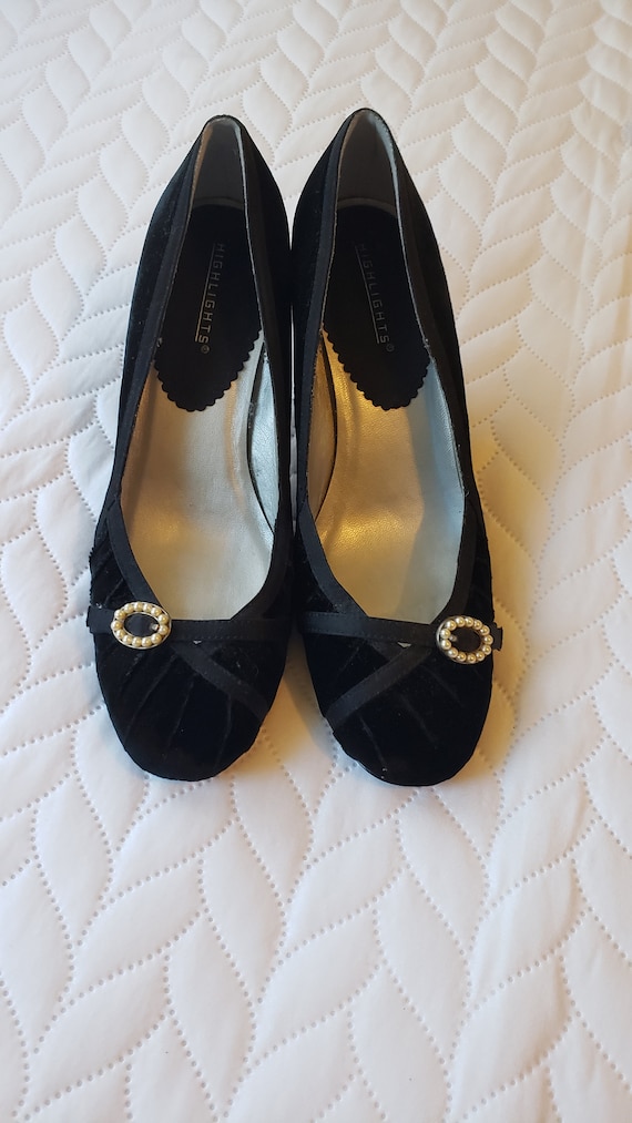 Highlights Black Velvet Heels Size 8