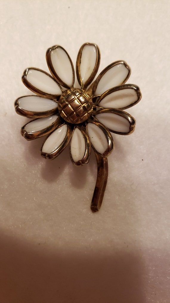 Vintage Crown Trifari Brooch