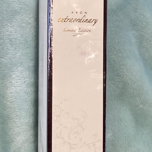 Neues, versiegeltes Avon EXTRAORDINARY Limited Edition 2005 Eau de Parfum Spray 1,7 oz
