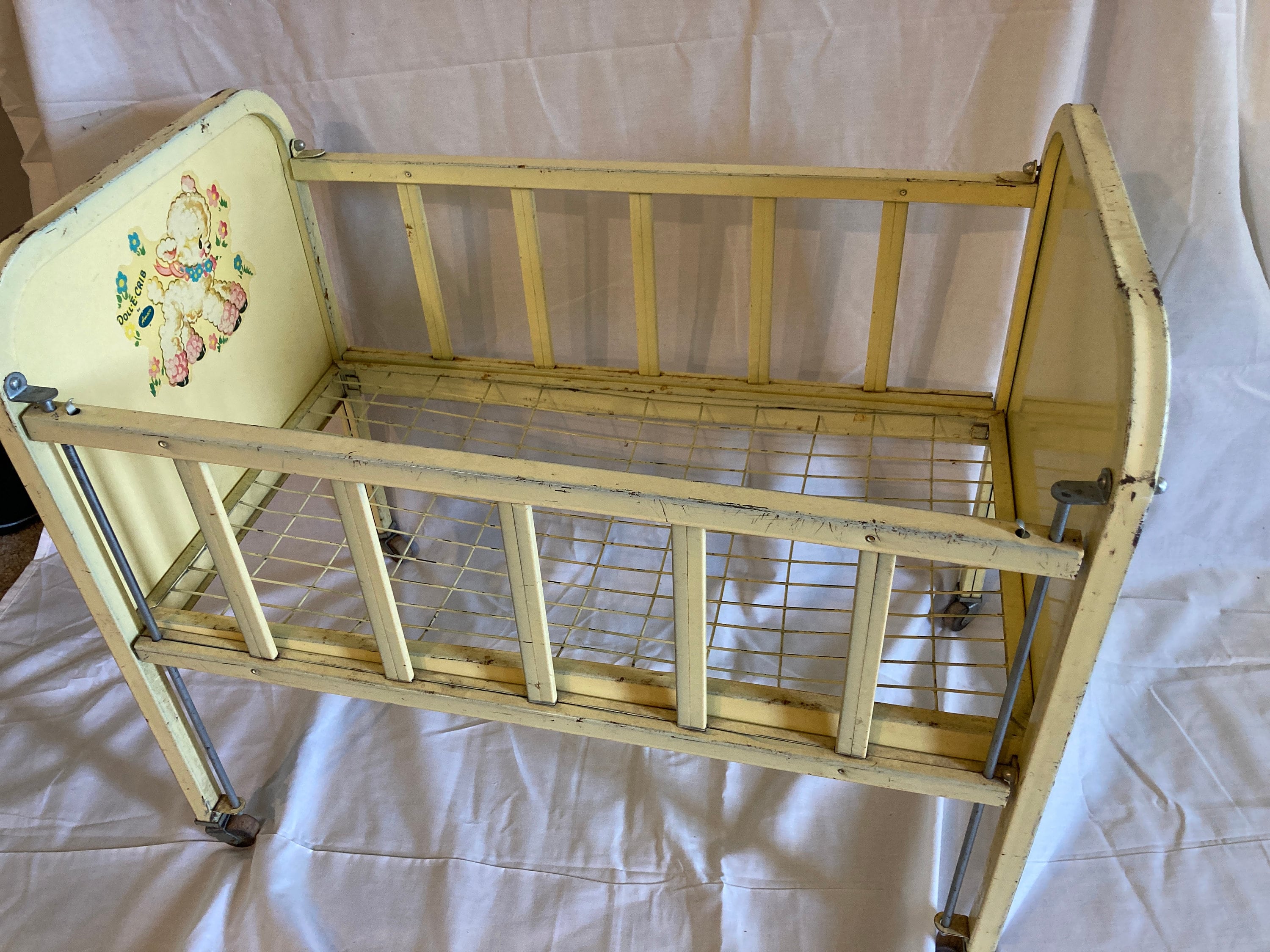 Vintage AMSCO Metal DOLL E CRIB W Lowering Side Rail Early