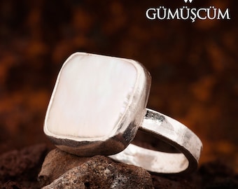 Pearl Ring, Pearl Silver Ring. Woman Pearl Silver Ring. 925 Sterling Silver Gemstone Ring, White Pearl Silver Ring, Statement Silver Rings
