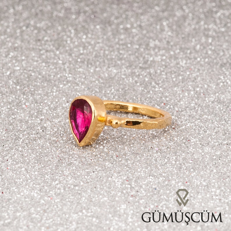 ruby Ring,
red ruby Ring,
ruby Silver Ring,
Gemstone Ring,
Woman Silver Ring,
Amber Gold Ring,
24K Gold Plated Ring,
Silver Ring,
Woman Ring,
Silver Woman Ring,
Statement Rings,
Mother day gift,
Baltic Amber Ring,