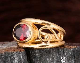 Robijnrode ring, robijnrode zilveren ring. Vergulde zilveren robijnring. 925 sterlingzilveren ovale edelsteenring. 24-karaats vergulde robijnzilveren damesring.
