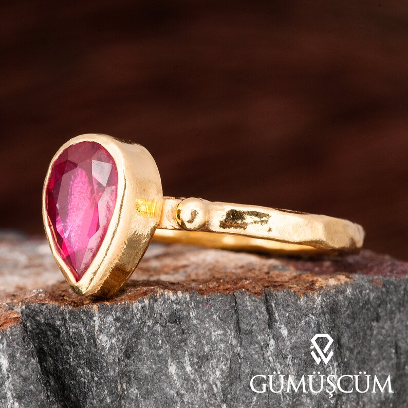 ruby Ring,
red ruby Ring,
ruby Silver Ring,
Gemstone Ring,
Woman Silver Ring,
Amber Gold Ring,
24K Gold Plated Ring,
Silver Ring,
Woman Ring,
Silver Woman Ring,
Statement Rings,
Mother day gift,
Baltic Amber Ring,