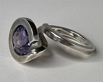 1950s Color Changing Sapphire (Lab Created) with Sterling Silver Band