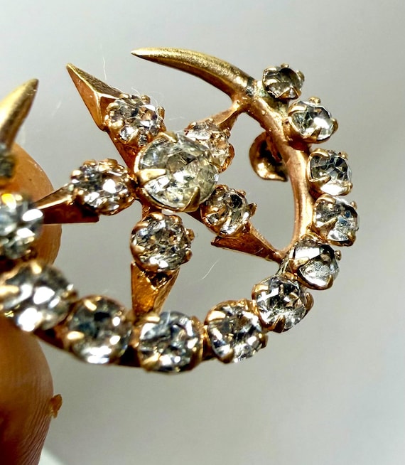 Victorian Solid Gold Celestial Brooch - image 2