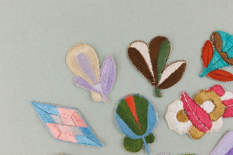 Collection of 8 Vintage Embroidered Flower and Art Deco Shape Appliques in Pastel Colours image 5