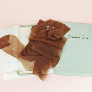 ナイロン１００％　Dior（ディオール）パンティーストッキング２足セット♪　希少なブラックカラーです♪♪ 超レア レトロビンテージ Diorガーターベルト用ガーターストッキング 21足