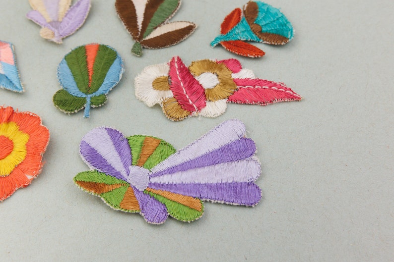 Collection of 8 Vintage Embroidered Flower and Art Deco Shape Appliques in Pastel Colours image 2