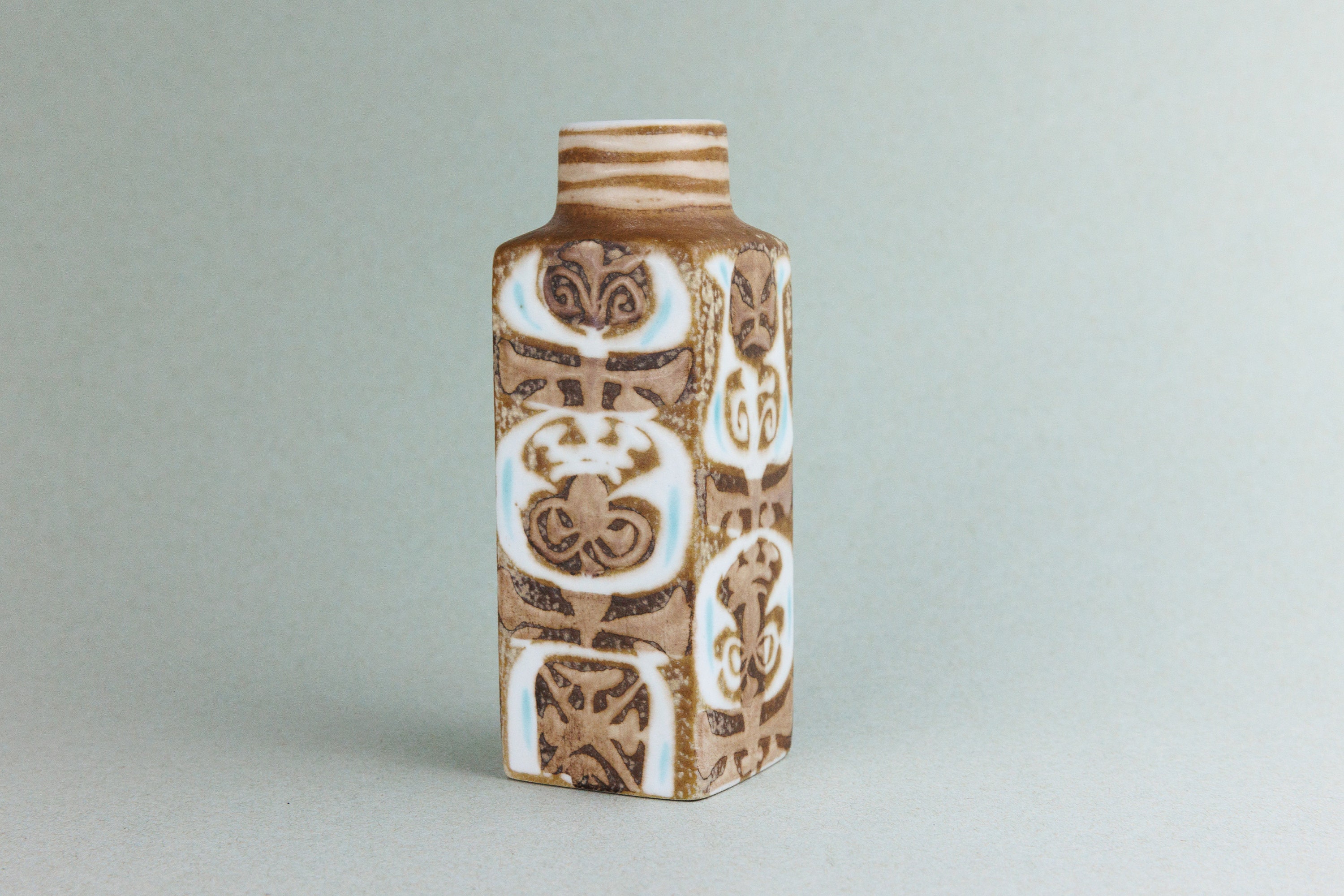 Vintage Small Rectangular Ceramic Vase Nils Thorsson, Royal Copenhagen "Baca" 721/3258 Mid Century Ceramic, Brown, White & Light Blue, 60S