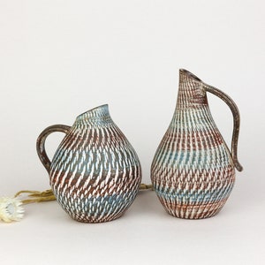 Vintage Mid Century Dümler & Breiden Höhr, Keramik Steingutkrug oder Krugvase mit Sgraffito-Muster 236/14 und 235/18