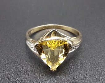 14 kt gold citrine and diamond ring