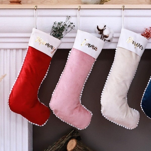 Medias navideñas de terciopelo personalizadas - Medias navideñas con nombre - Medias con nombre - Medias familiares - Decoración navideña - Medias personalizadas