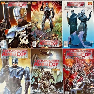 Może przedstawiać: Zestaw sześciu komiksów z Terminator Robocop Kill Human. Okładki przedstawiają cyborgowego policjanta w różnych pozach akcji. Okładki komiksów są w czerwono-niebiesko-czarnej kolorystyce.