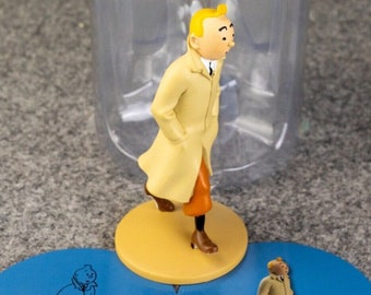 Figurine Moulinsart 42190 Tintin en trenchcoat 12cm Résine Officielle Figure 1