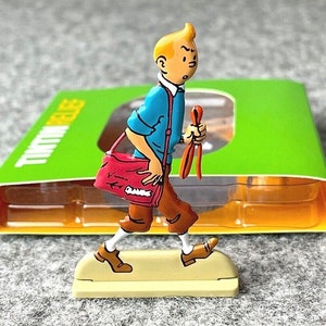 TINTIN RELIEF 2D Metal Figurine: Tintin Traveller - Moulinsart Archives Figure