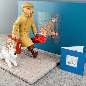 Tintin Homecoming: Statuette Herge/Petit Vingtieme 22cm Resin model #45994