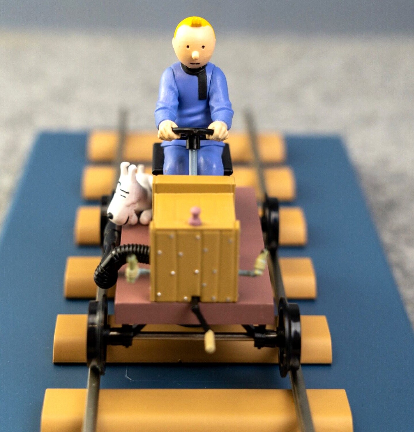 Moulinsart - Tintin - Une voiture 1/24e - la Ford T noire - auktion