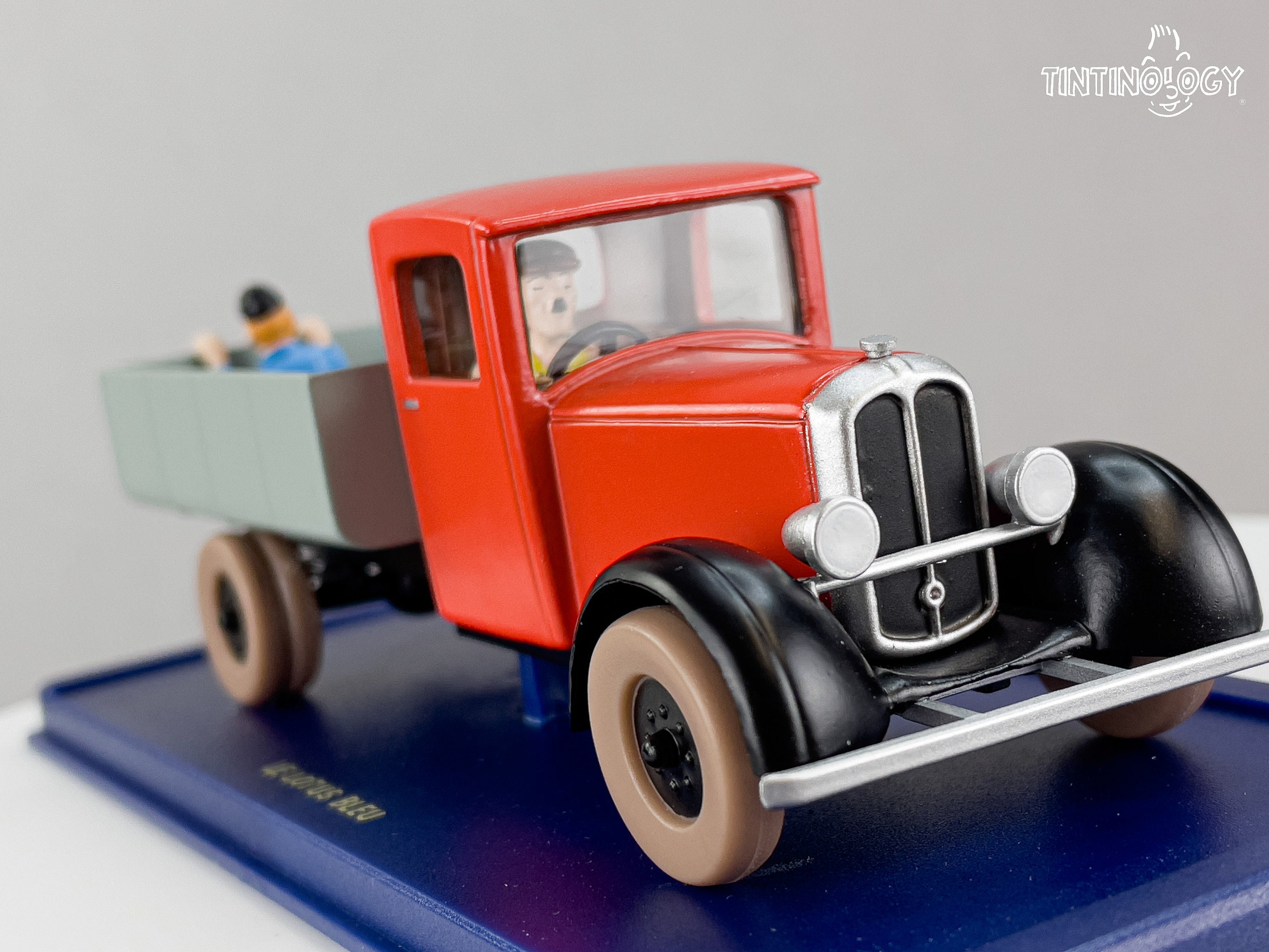 〈アトラス タンタンカー #36 レッドミーストラック ブルー ロータス 〉 il_fullxfull.3452420316_hbji.jpg