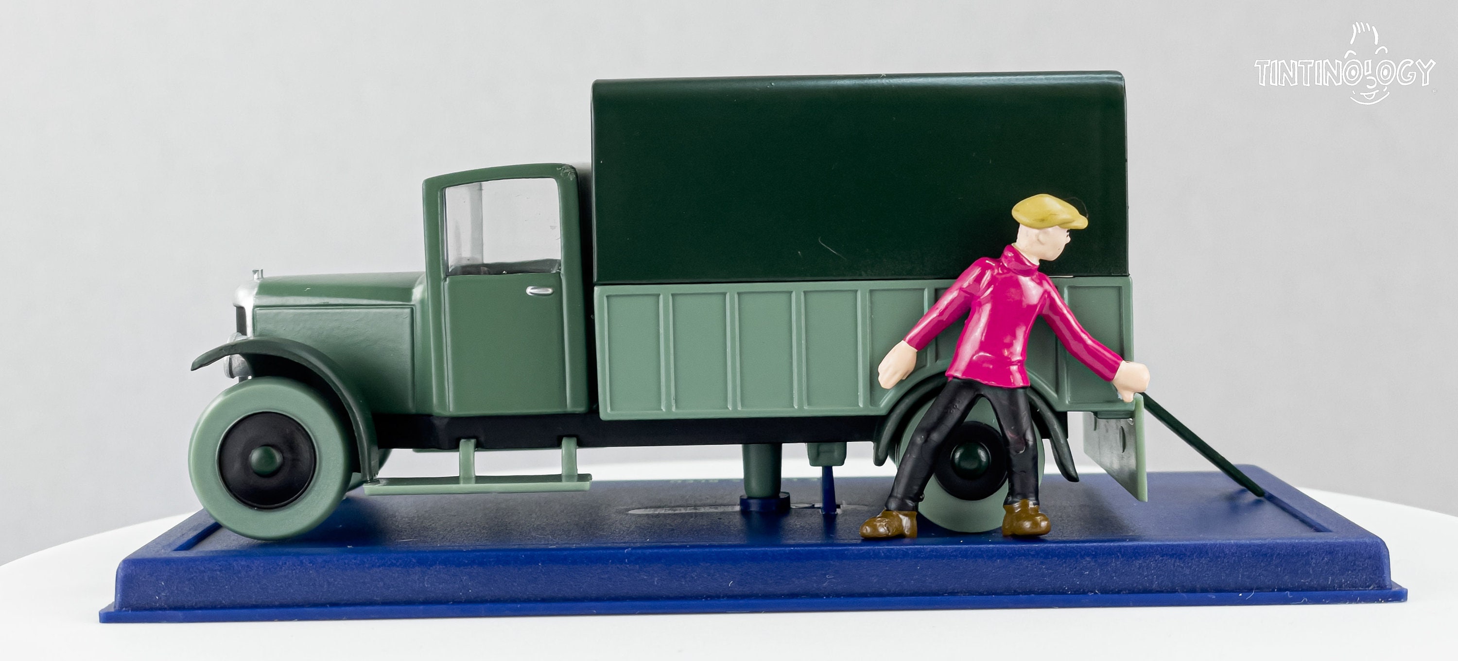 ATLAS TINTIN CAR # 53 Green Truck - the Blue Lotus Herge Model Car
