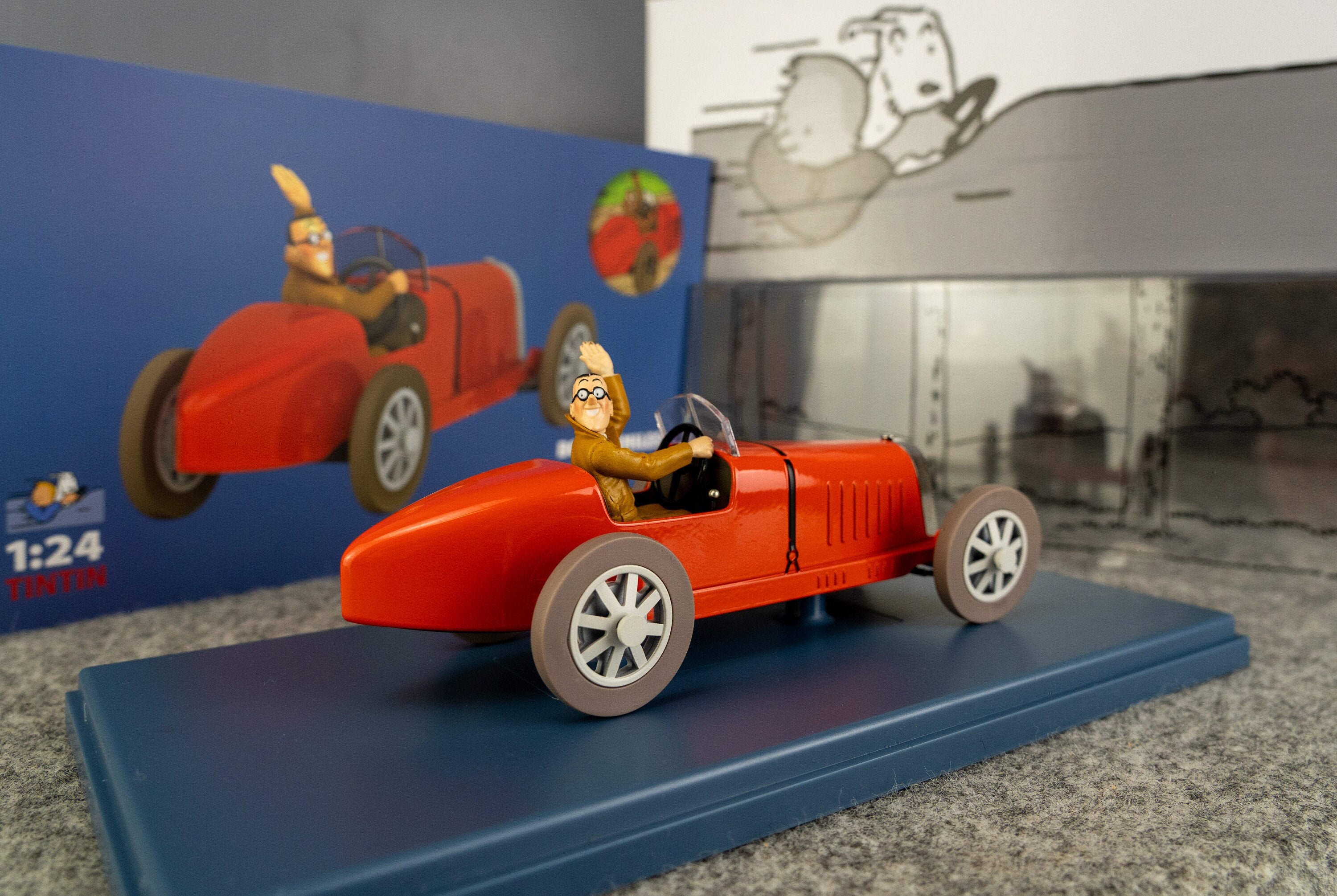 VOITURE TINTIN 1/24 29941 Bugatti Type 35 Bobby Smiles: America