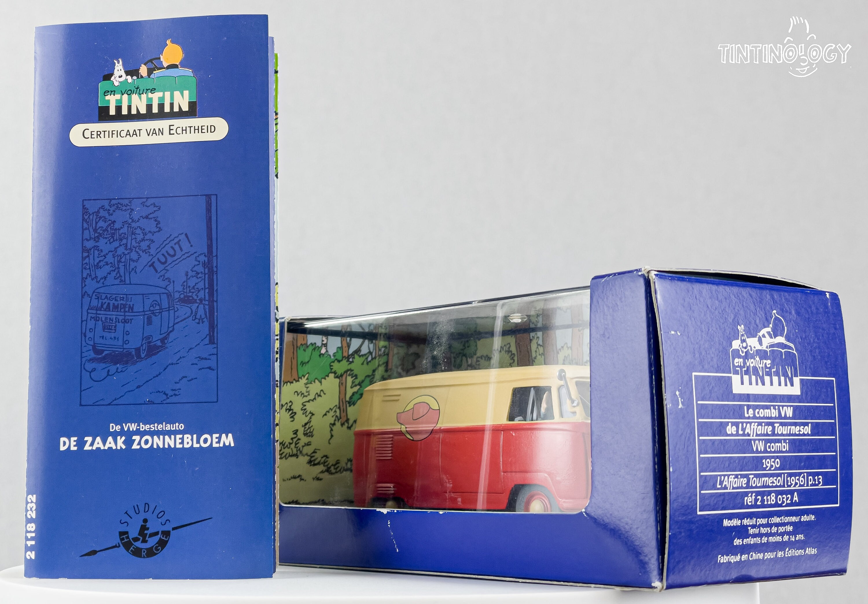 ATLAS TINTIN Car # 32 VW Volkswagen Combi - the Calculus Affair