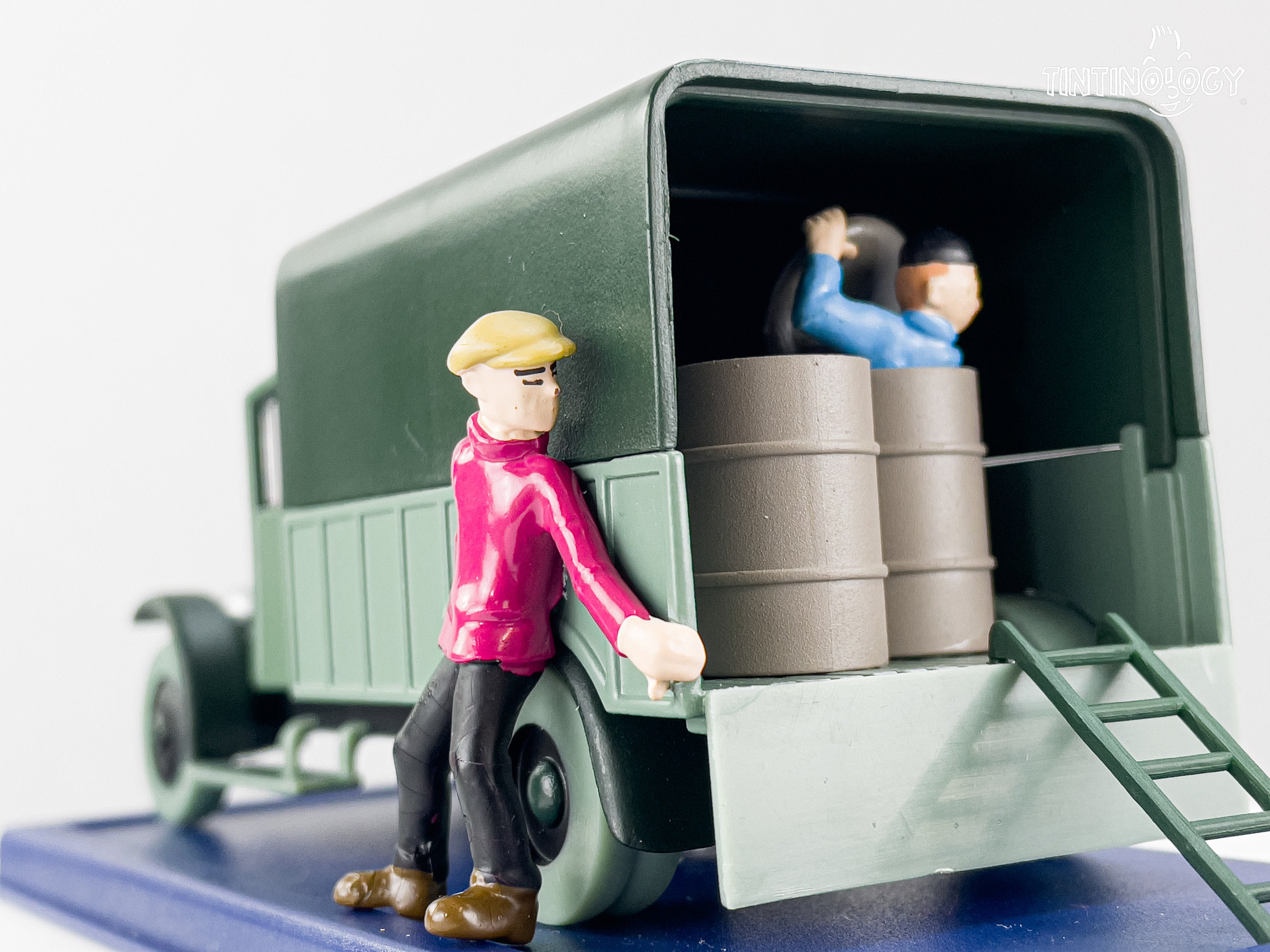 ATLAS TINTIN CAR # 53 Green Truck - the Blue Lotus Herge Model Car