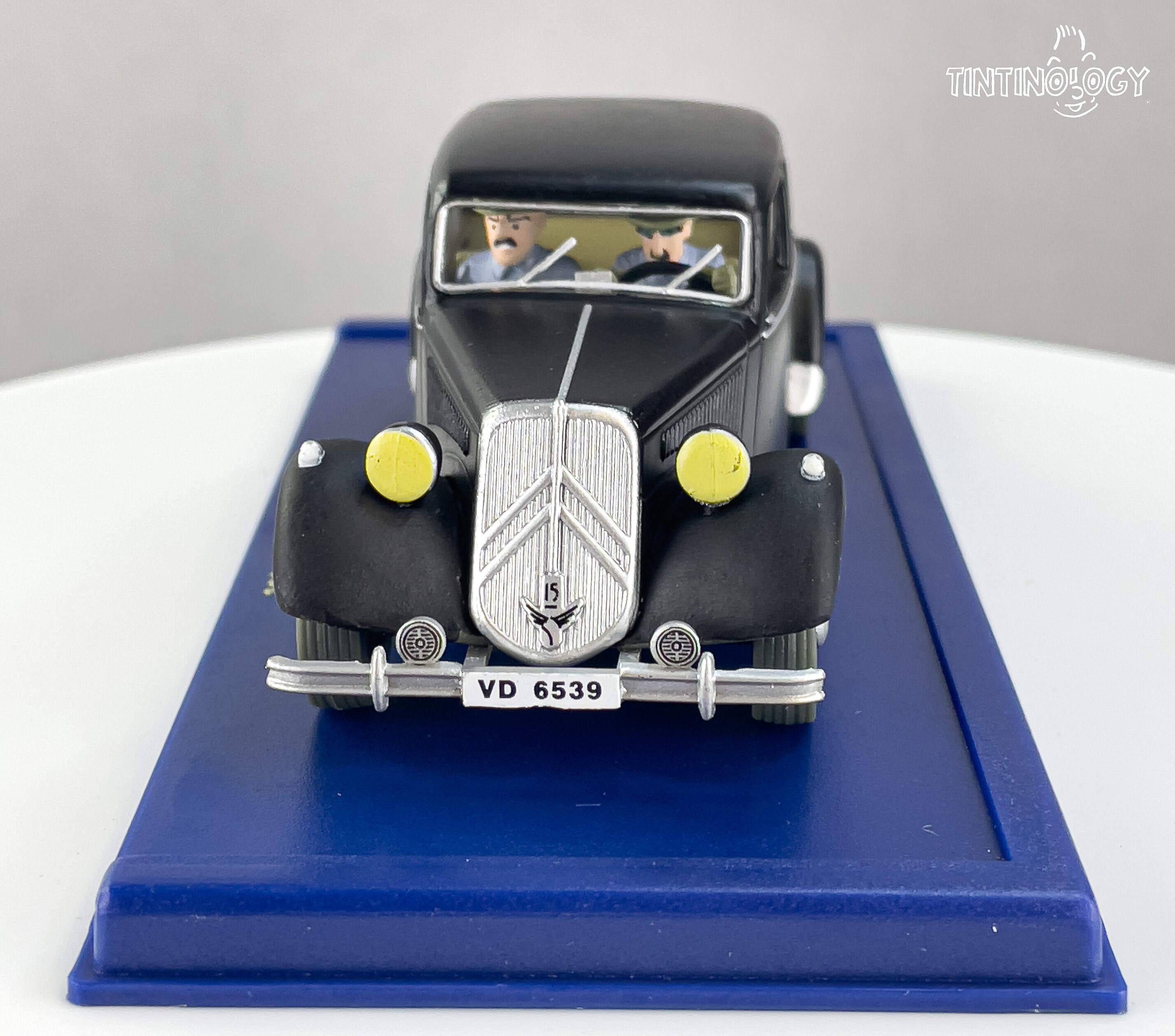ATLAS TINTIN CAR #22 Citroen 15/6 - the Calculus Affair Herge