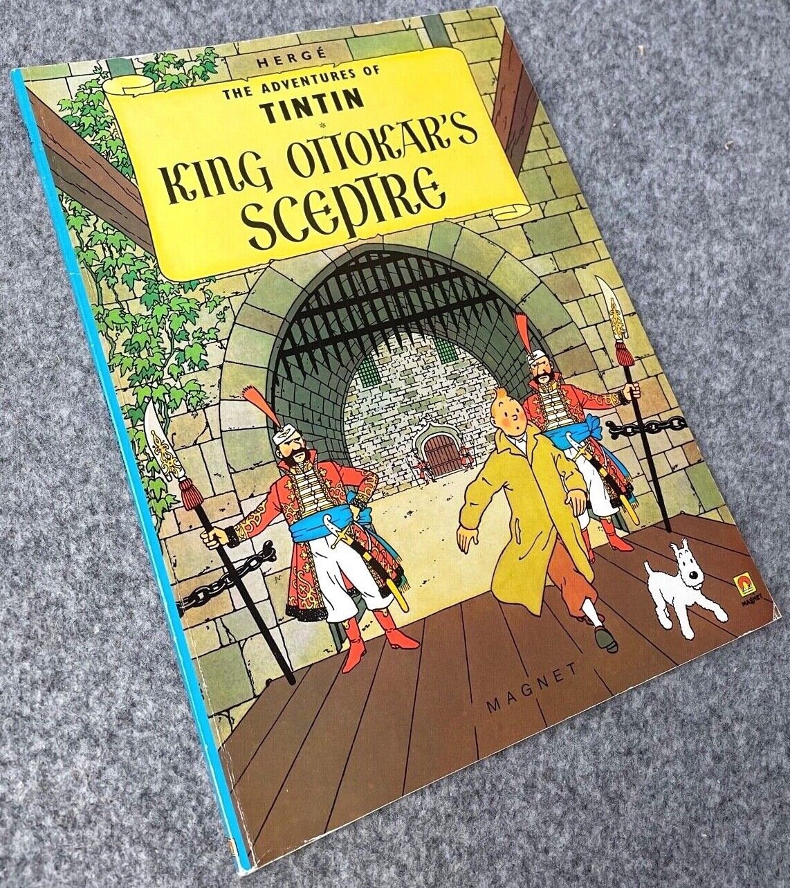 Tintin Book Set #1-18 Vintage Magnet UK Paperback Editions VGC