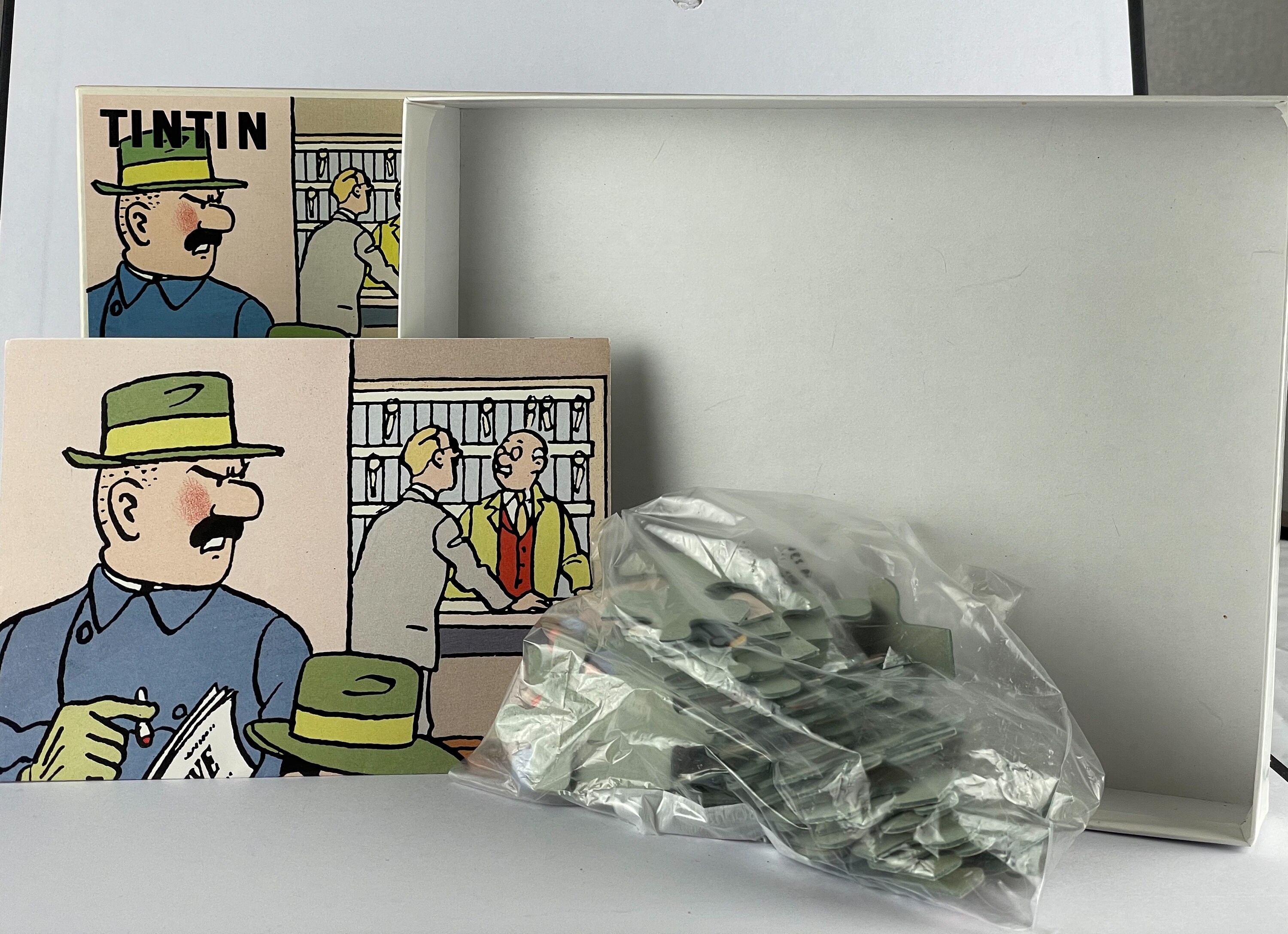 Jeux Nathan Tintin Puzzle Poster: Calculus Affair Bordurian Agents 100%  Complete 60 Piece Jigsaw Herge 
