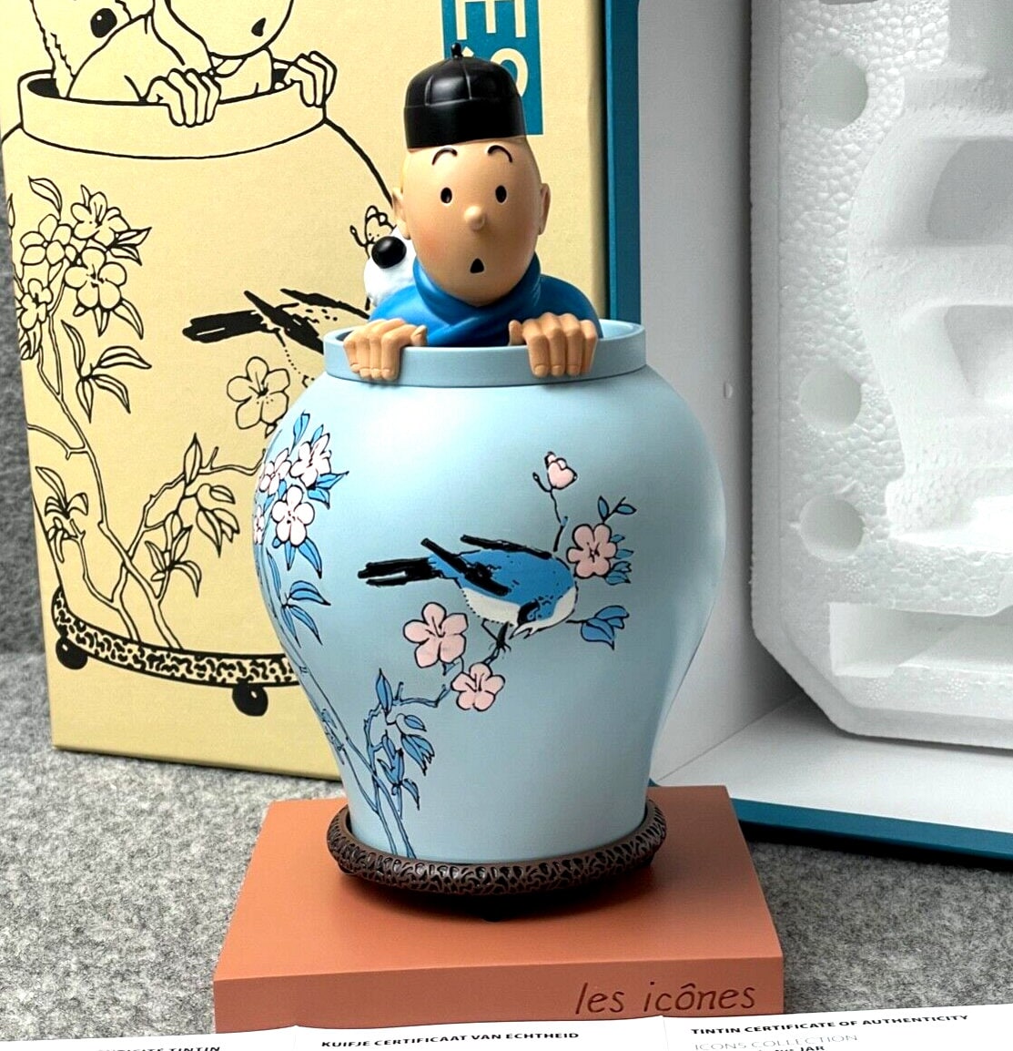 Résine Tintin – Potiche lotus bleu – Brüsel