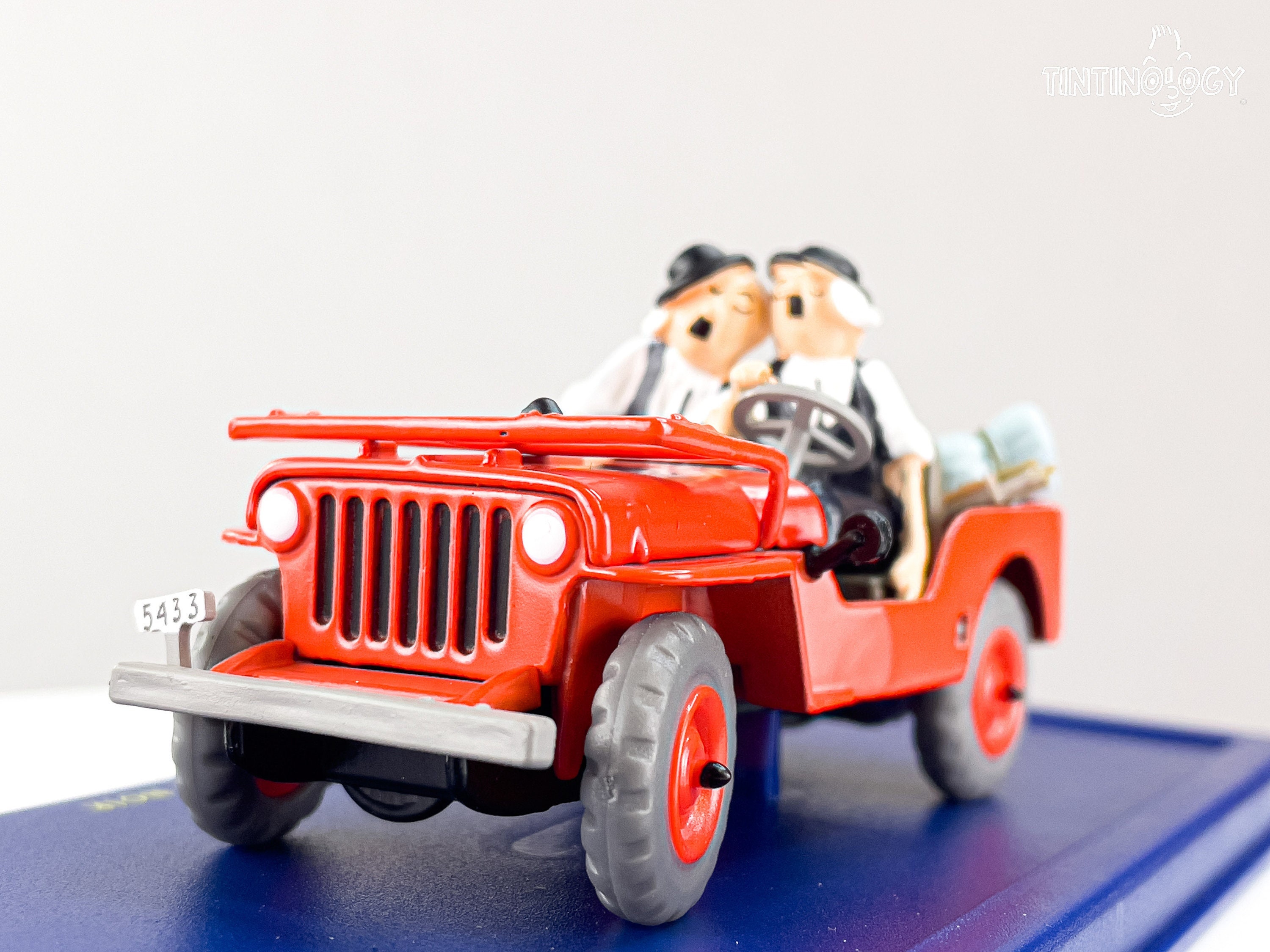 ATLAS TINTIN CAR # 7 Red Willies Jeep - Land of Black Gold Herge