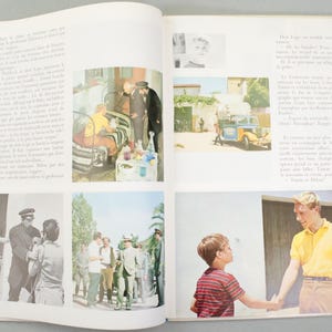 Puede incluir: Un libro abierto con varias im&aacute;genes coloridas. Las im&aacute;genes muestran escenas con personas, incluyendo un hombre con traje negro, un ni&ntilde;o con camisa a rayas y un veh&iacute;culo antiguo. El libro est&aacute; abierto en las p&aacute;ginas 10 y 11.