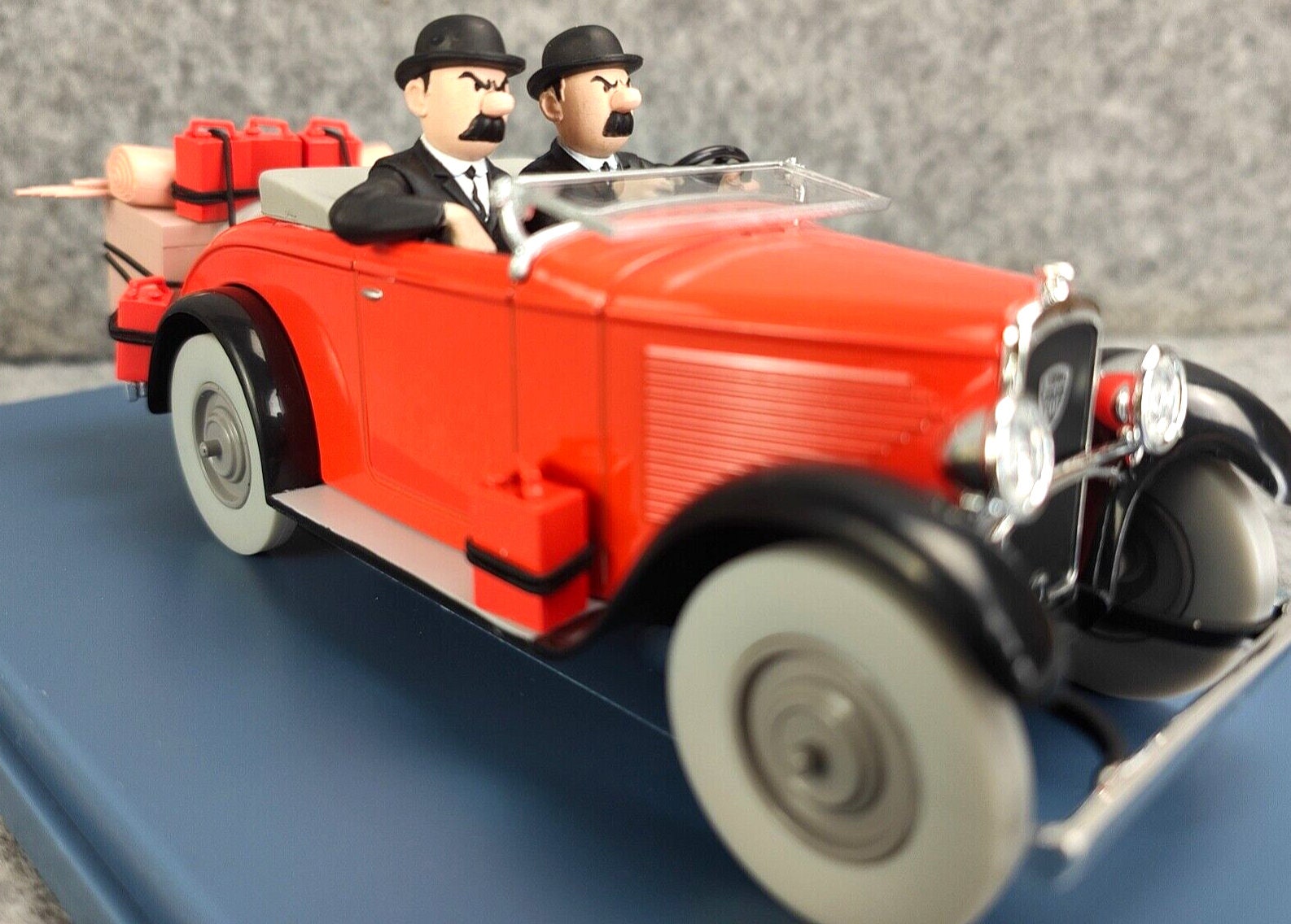 Tintin Car- The Chrysler Imperial to Nankin - Accueil