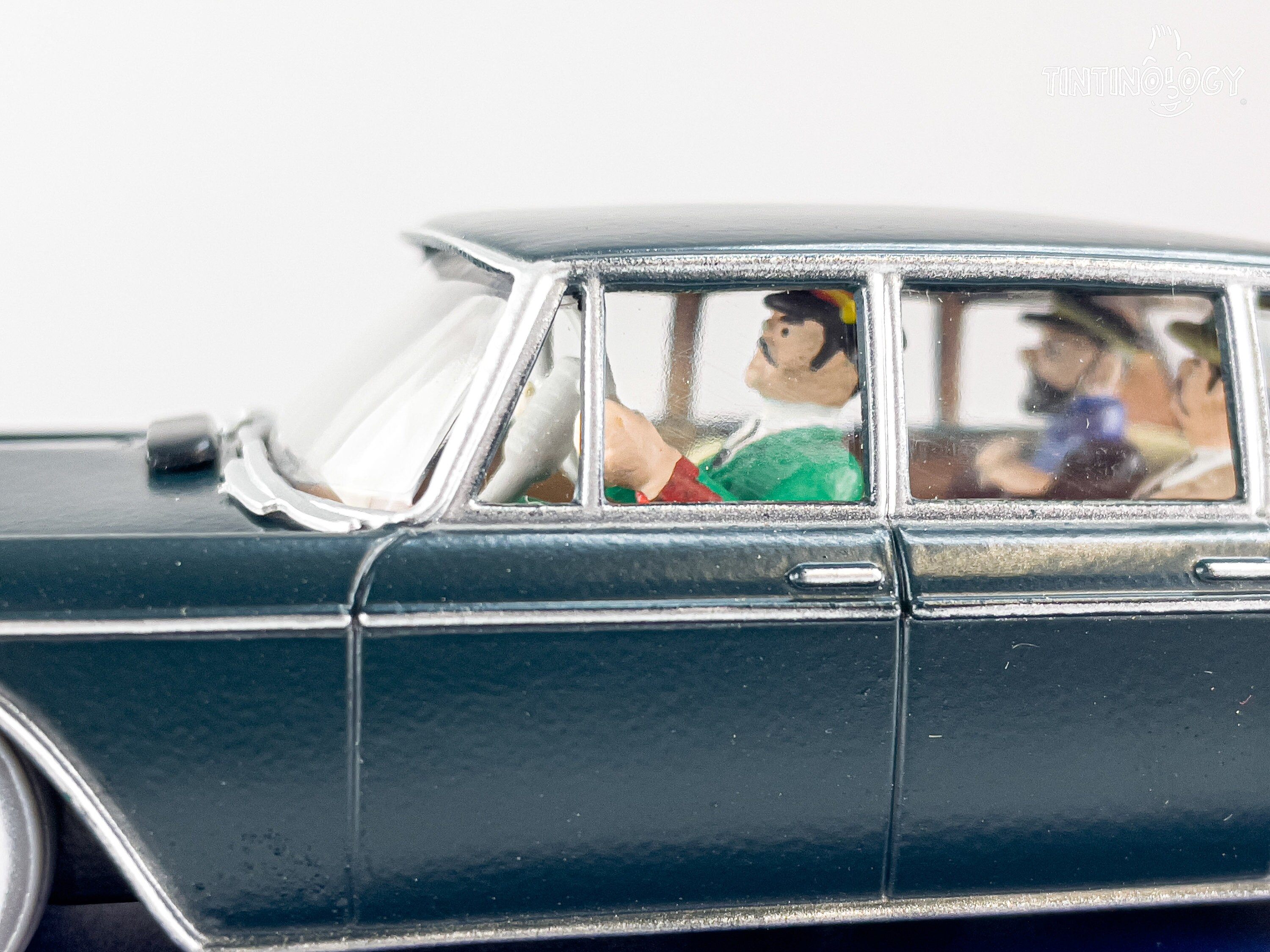 TinTin ミニカー　1/43 Limousine / Picaros ATLAS TINTIN Car # 11 Government Limo - Picaros Herge Model